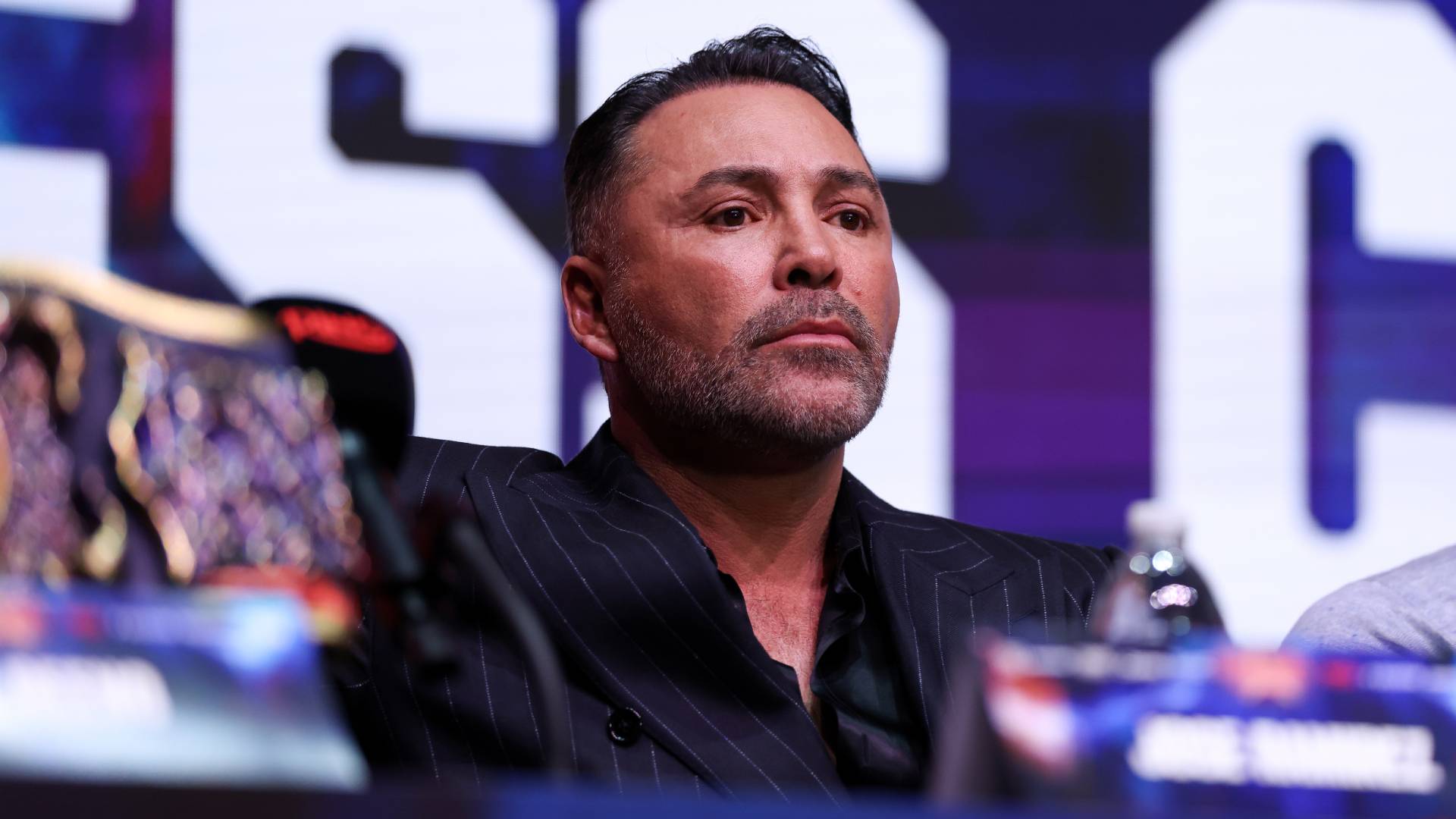 «Sigo adelante». Oscar De La Hoya acusó a Hearn de frustrar la pelea Ennis – Ortiz «Sigo adelante». Oscar De La Hoya acusó a Hearn de frustrar la pelea Ennis – Ortiz