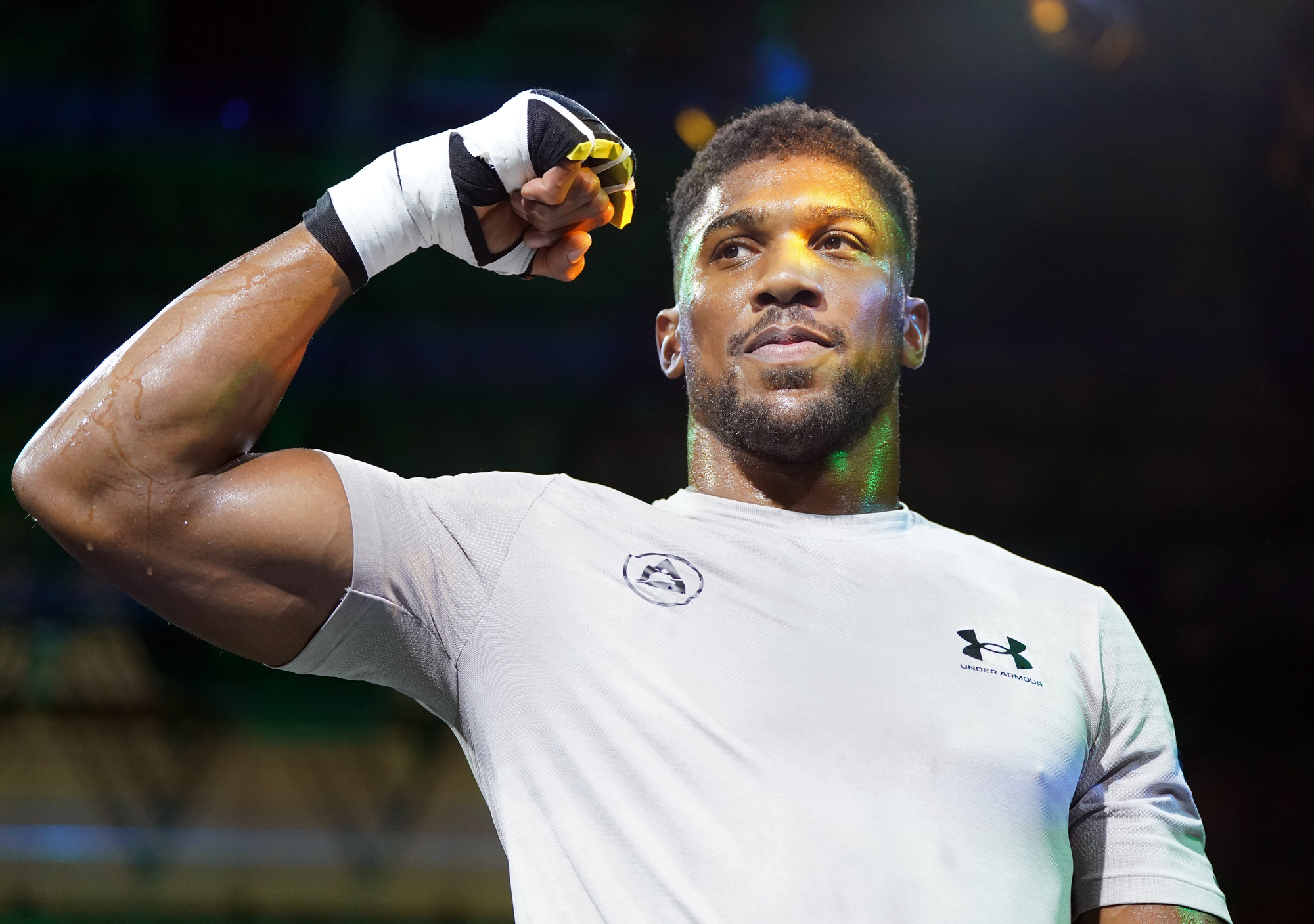 Anthony Joshua podría enfrentar a Martin Bakole en su próxima pelea