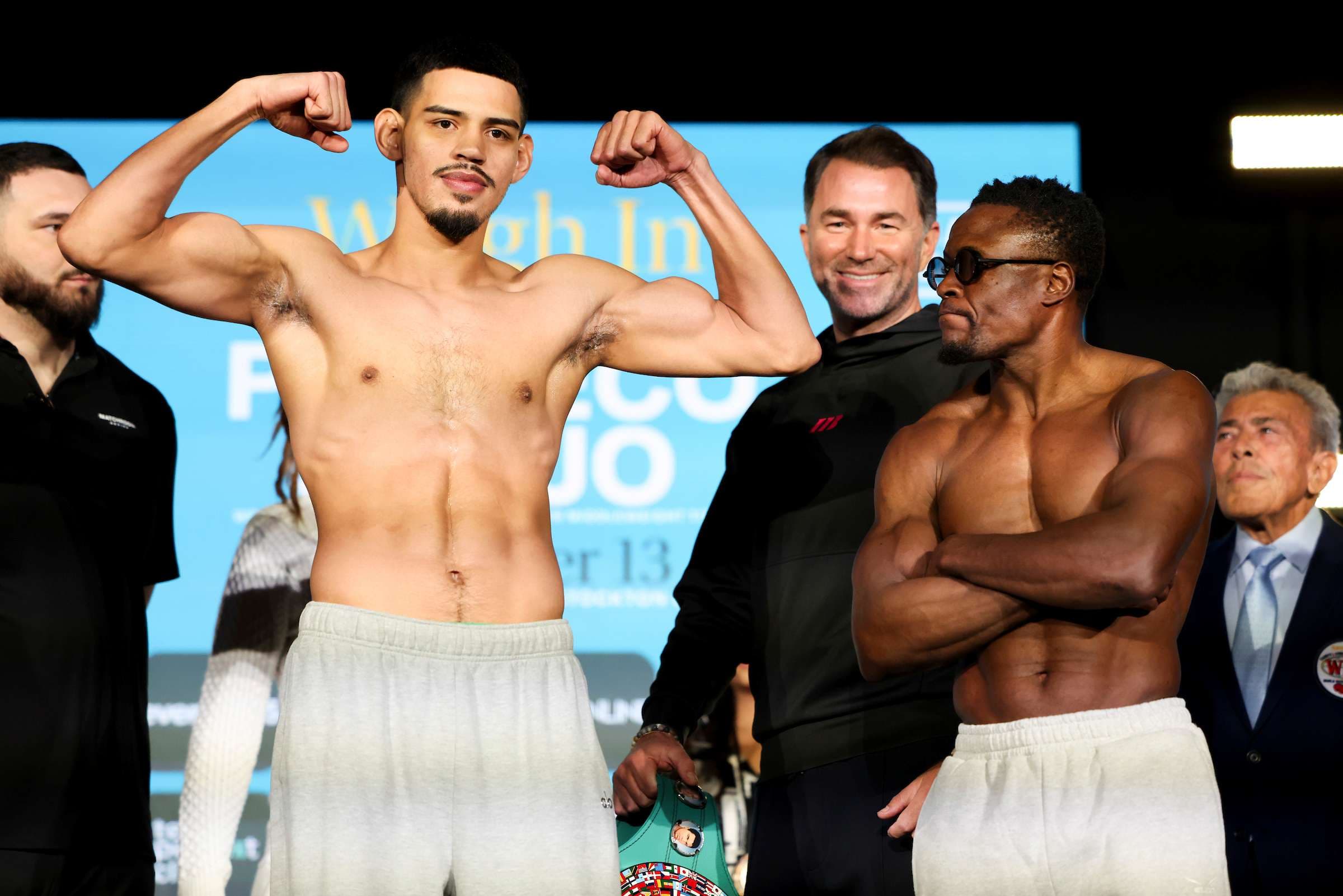 Diego Pacheco defeats Lele Sadjo despite being knocked down Diego Pacheco defeats Lele Sadjo despite being knocked down