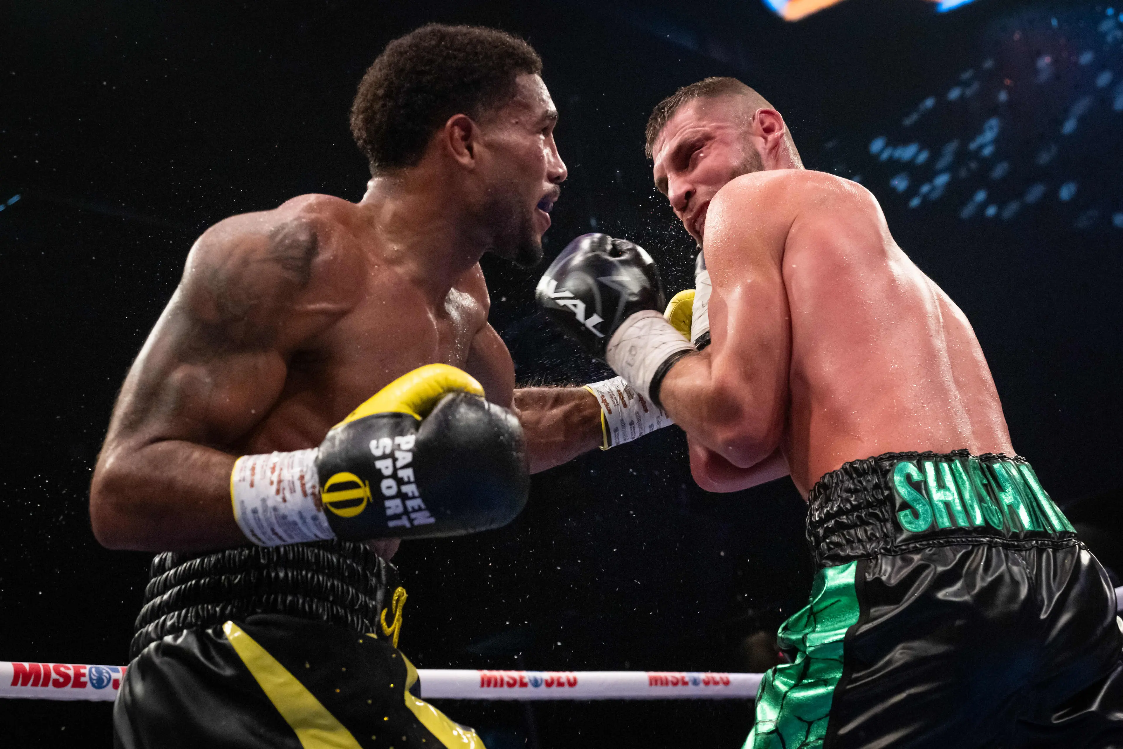 Iglesias Stops Shishkin, Extends KO Streak to Eight