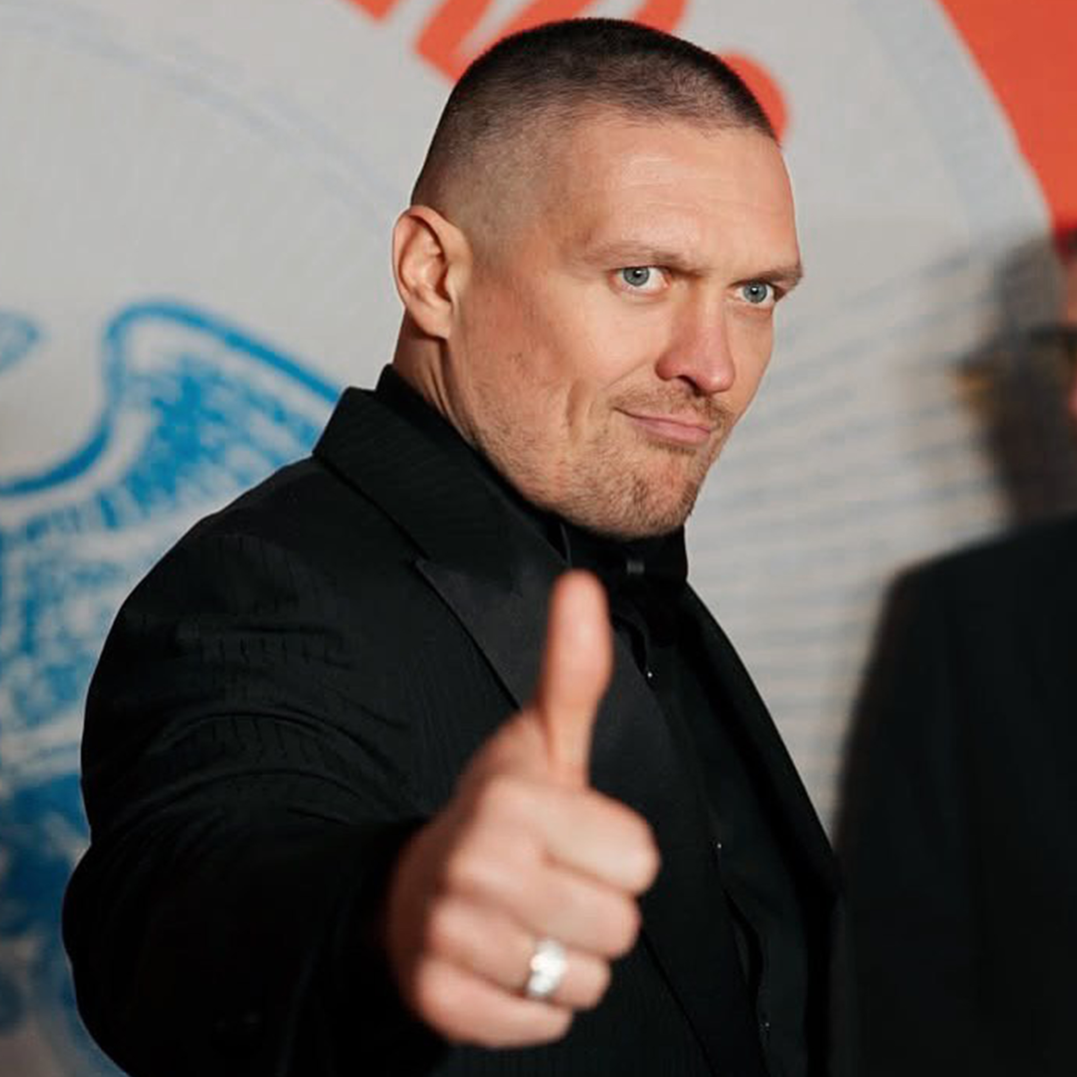 Британський тренер назвав боксера, який може перемогти Усика Британський тренер назвав боксера, який може перемогти Усика