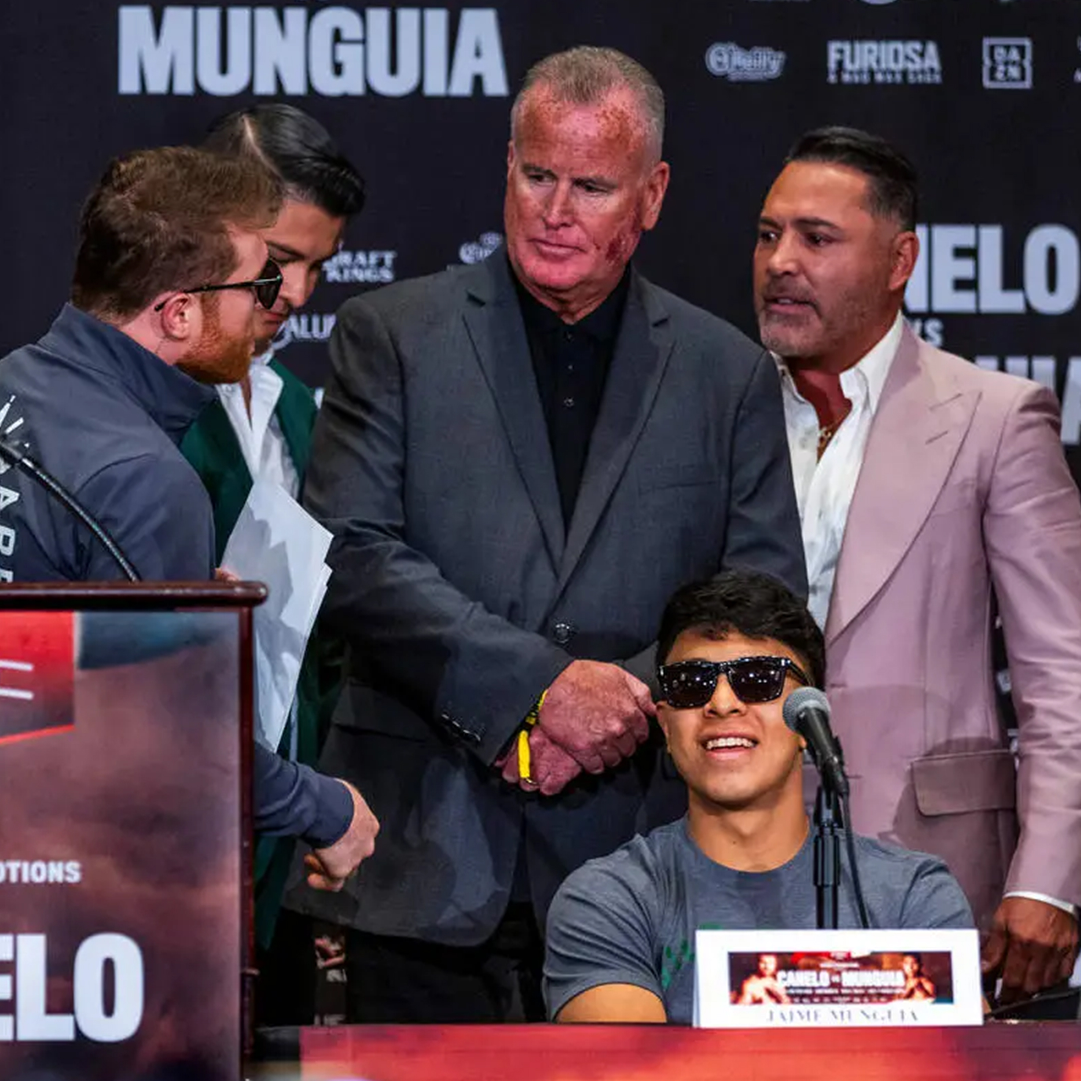 De La Hoya aconseja a Canelo reemplazar a Eddy Reynoso De La Hoya aconseja a Canelo reemplazar a Eddy Reynoso