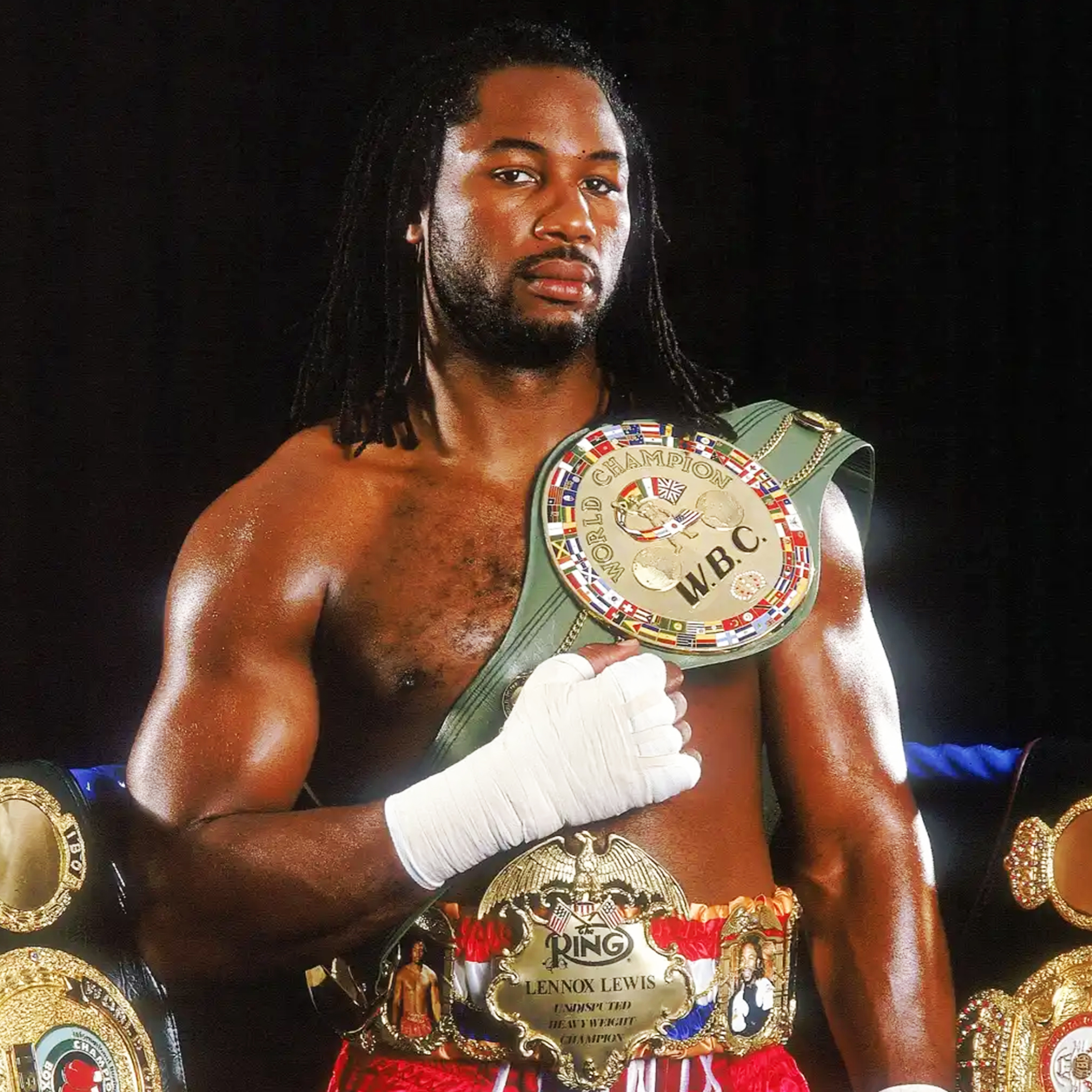 Льюис советует Усику задуматься о пенсии: «Уйти на вершине – как я» Льюис советует Усику задуматься о пенсии: «Уйти на вершине – как я»