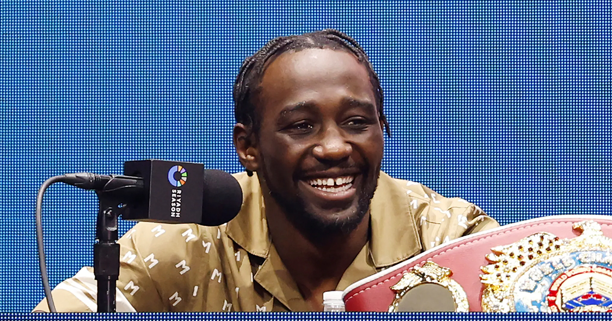 Does Crawford Have a Shoulder Injury? Terence Responds Does Crawford Have a Shoulder Injury? Terence Responds