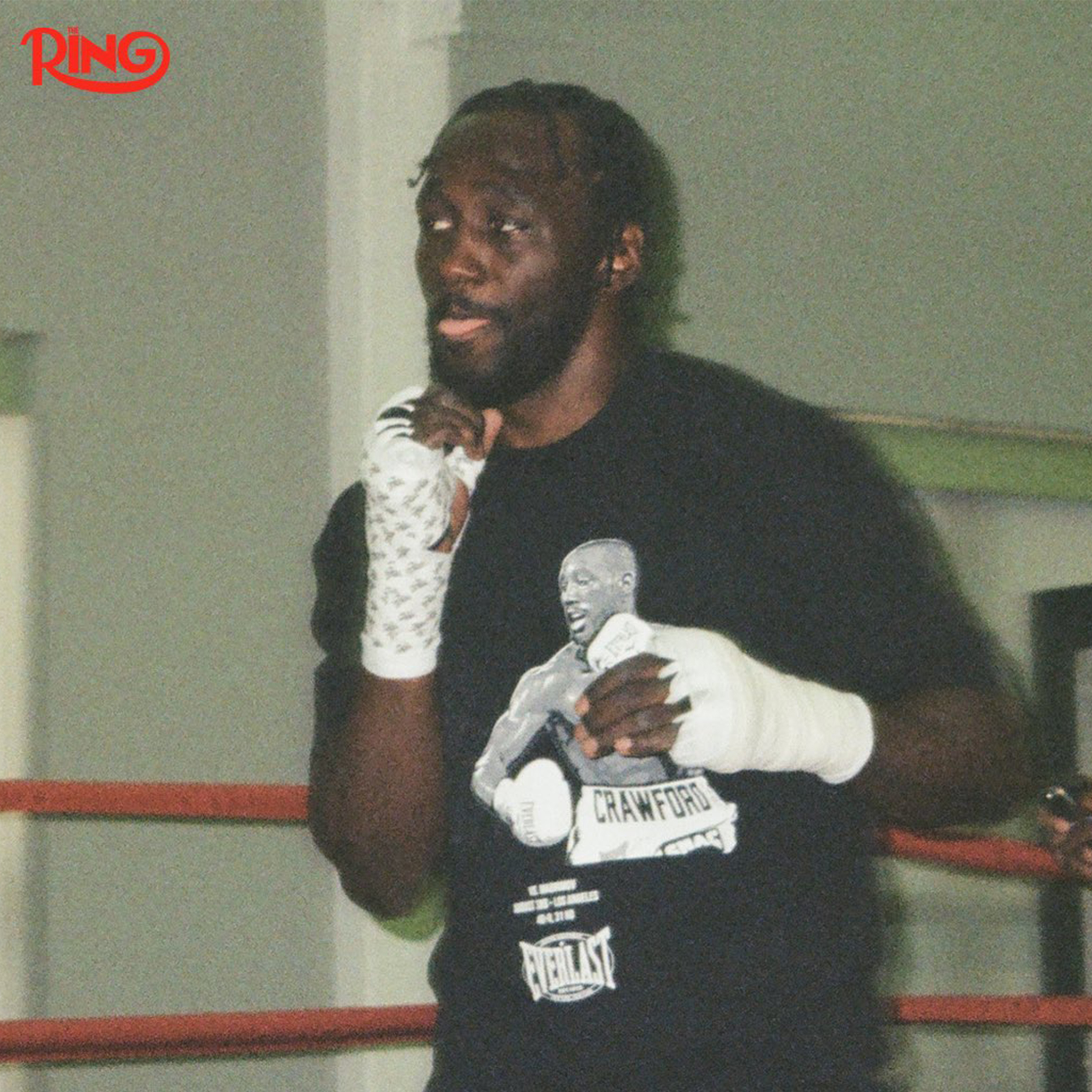 "Es mejor estar preparado". Los fanáticos reaccionan a la foto de Crawford en su campamento antes del combate con Canelo