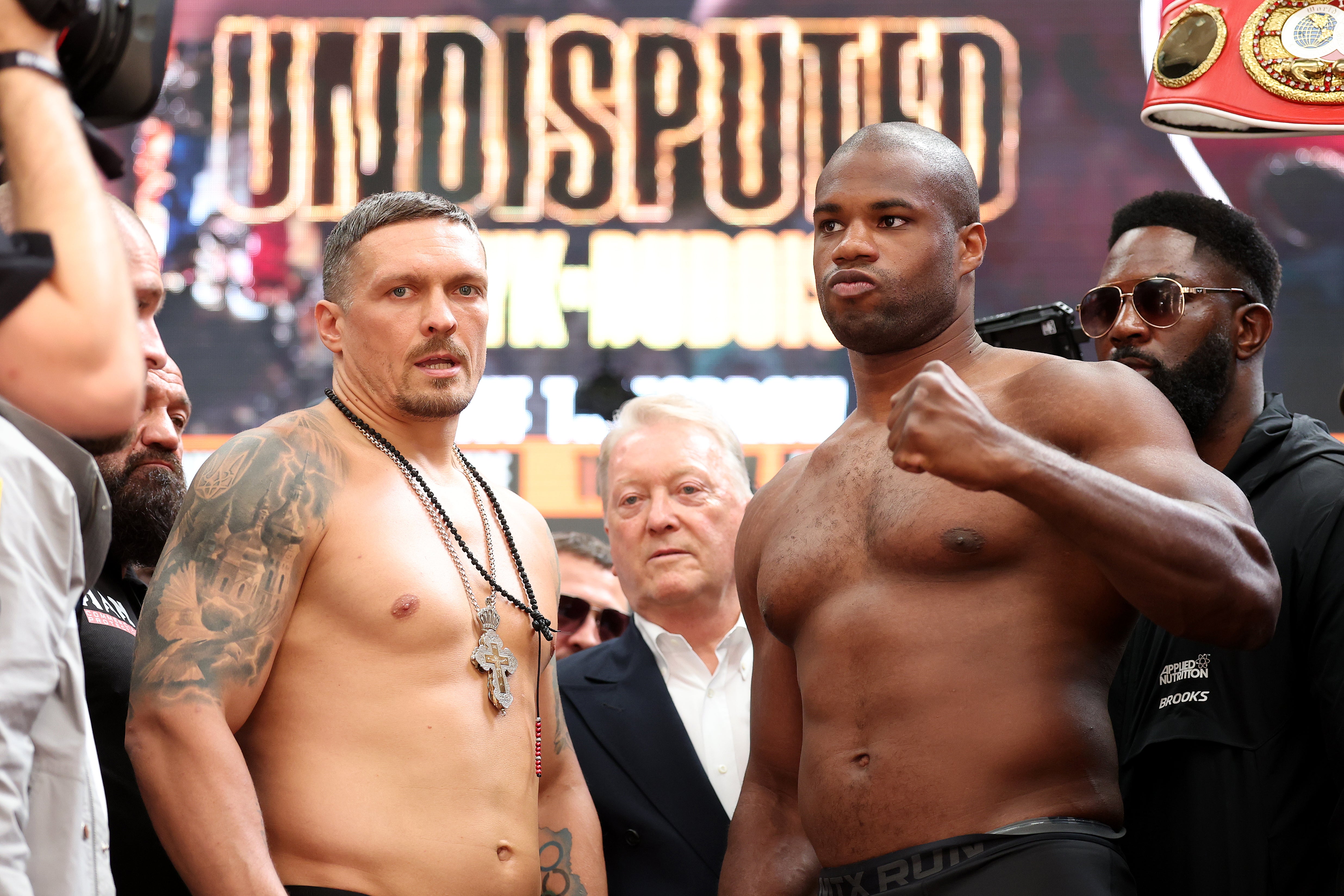 Joseph Parker Rates Dubois’s Chances in Usyk Rematch