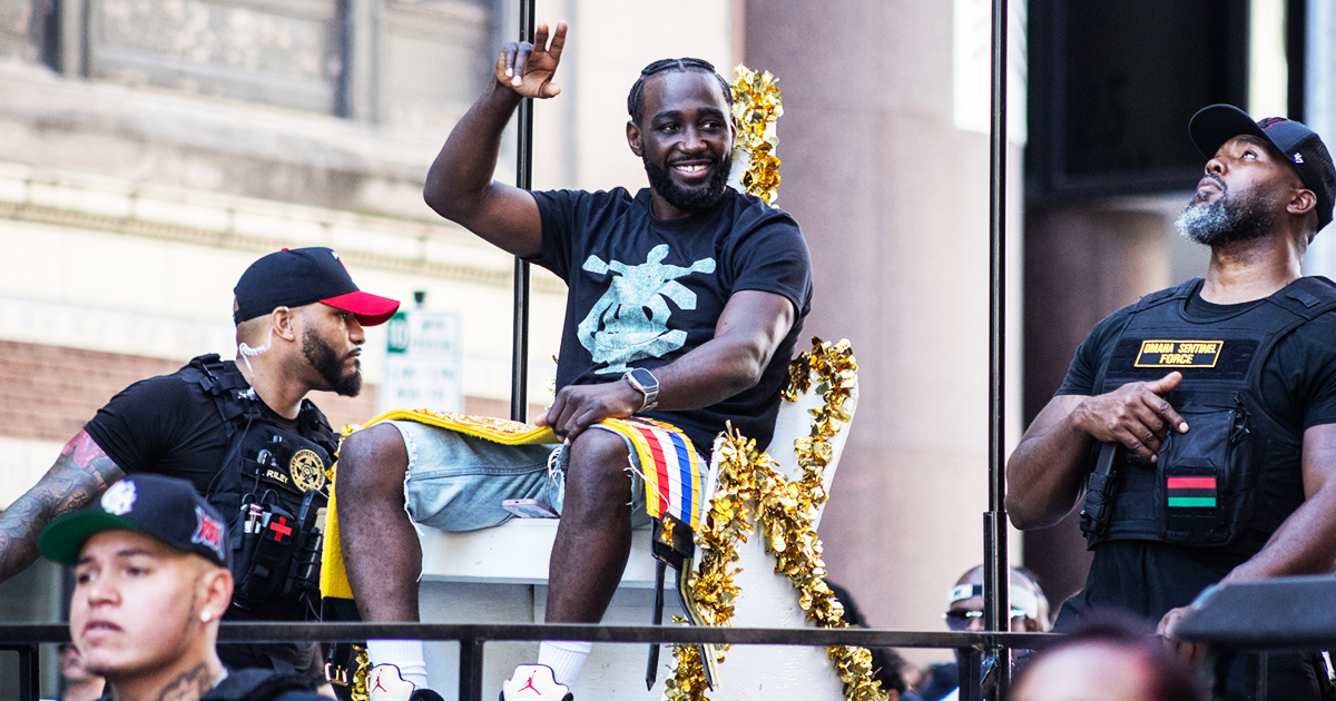 Omaha Hosts Parade for Crawford: Champion Appears on a Throne Omaha Hosts Parade for Crawford: Champion Appears on a Throne