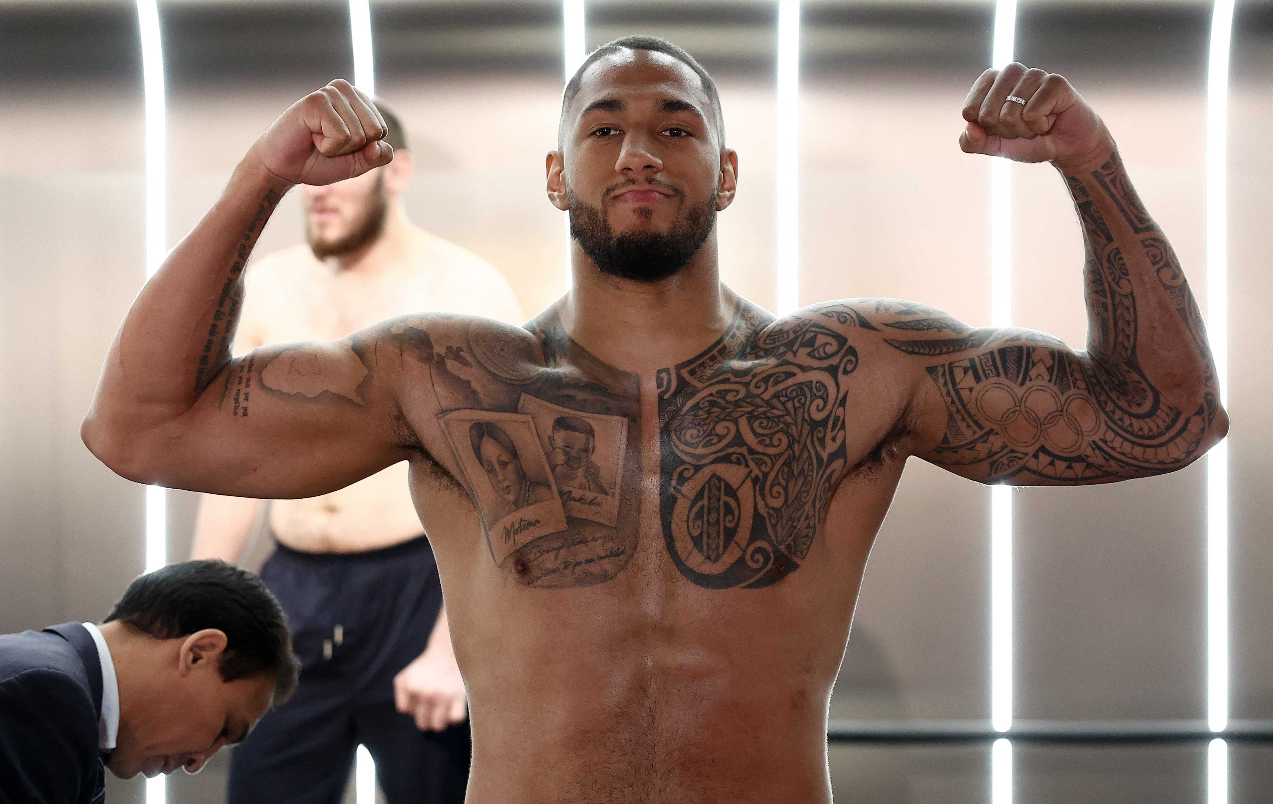 Tony Yoka firma contrato para pelear con Agit Kabayel Tony Yoka firma contrato para pelear con Agit Kabayel