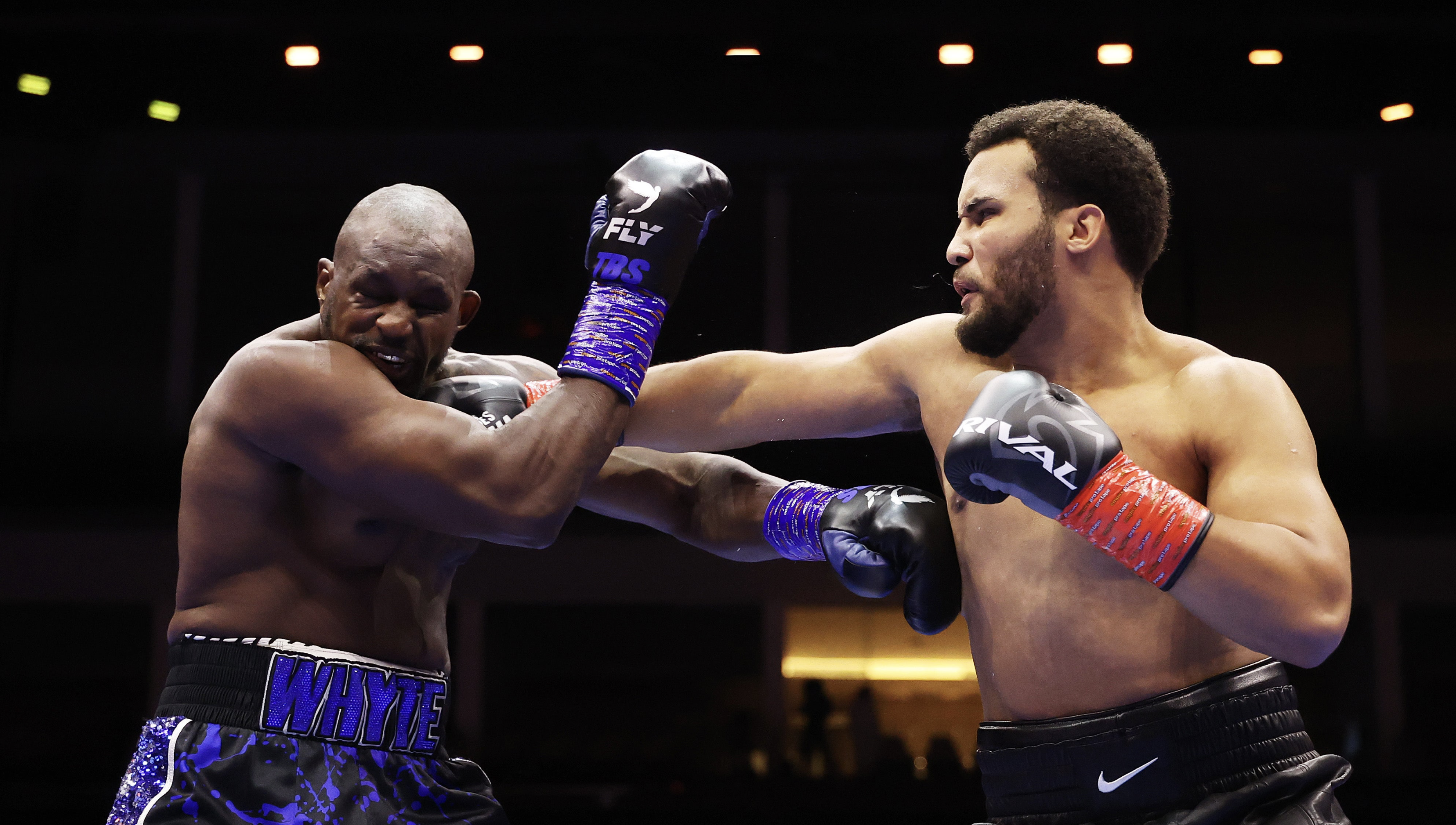 Itauma destruyó a Whyte: estadísticas de RTF