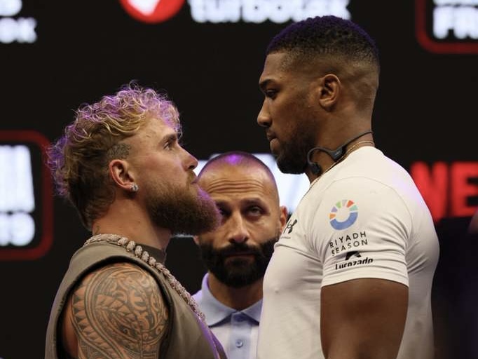 Jake Paul y Anthony Joshua realizaron su primer careo