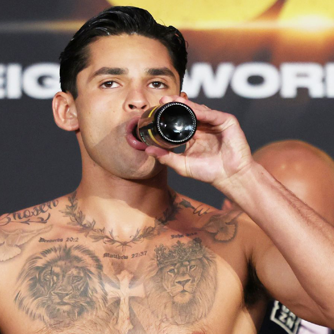 "He sufrido durante un año". Ryan confesó que tiene alcoholismo y trastorno depresivo