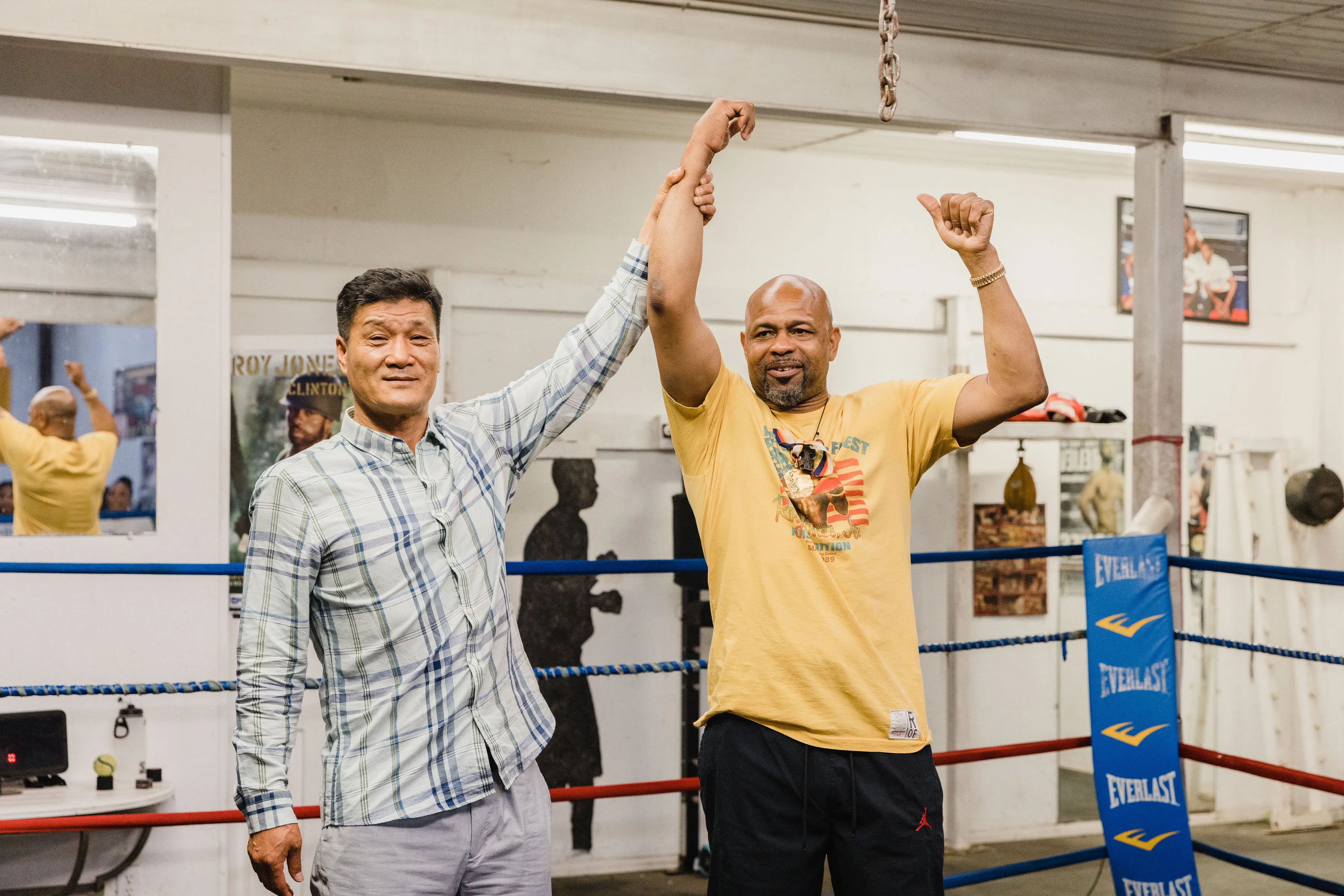 El campeón olímpico de 1988 le entregó su medalla a Roy Jones El campeón olímpico de 1988 le entregó su medalla a Roy Jones