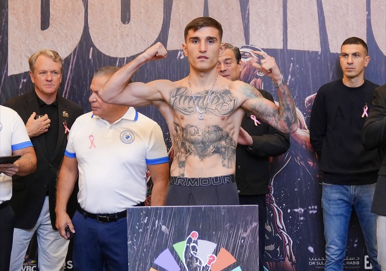 Камили и Москеда встретятся в финале Гран-при WBC в полулегком весе