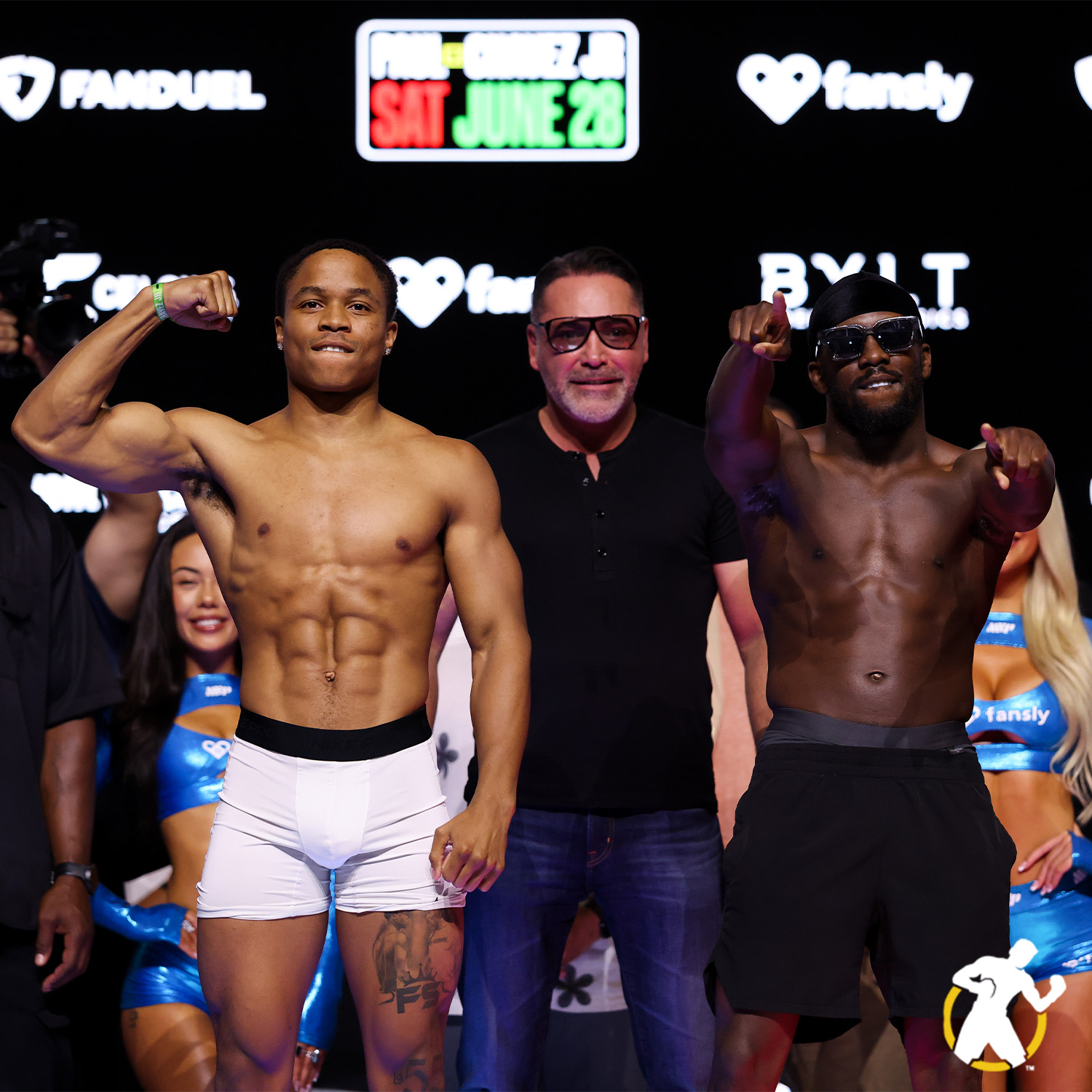 Schofield and Farmer Make Weight for Their Clash Schofield and Farmer Make Weight for Their Clash