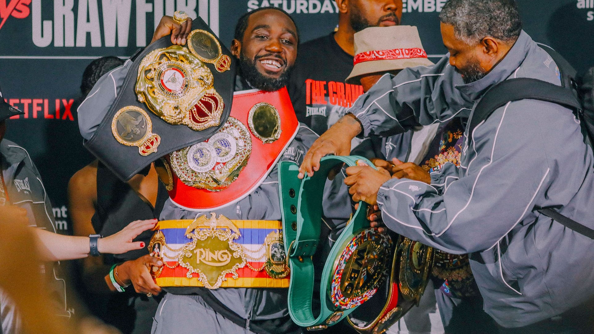 Devin Haney to Crawford: “Enjoy retirement Bud!”