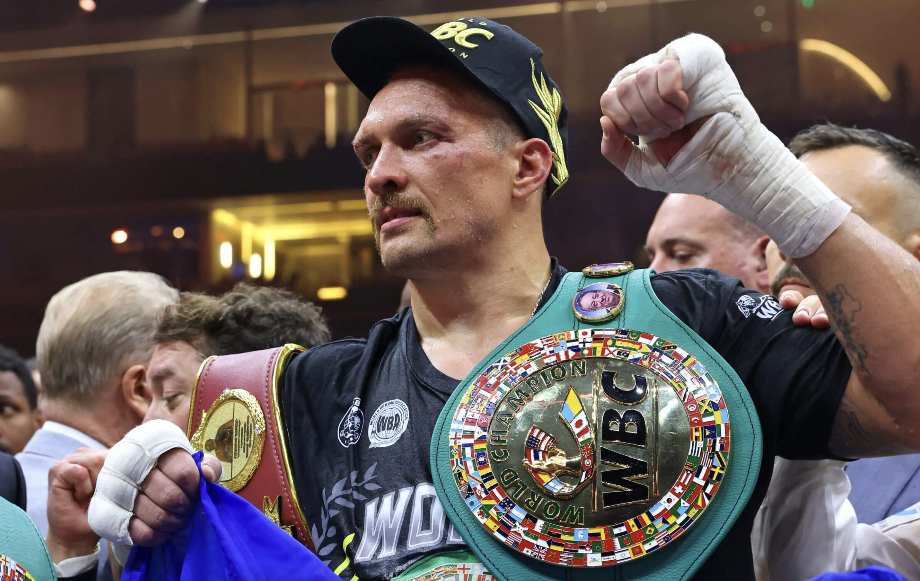 Усик – 4-й у рейтингу найкращих боксерів XXI століття від ESPN Усик – 4-й у рейтингу найкращих боксерів XXI століття від ESPN