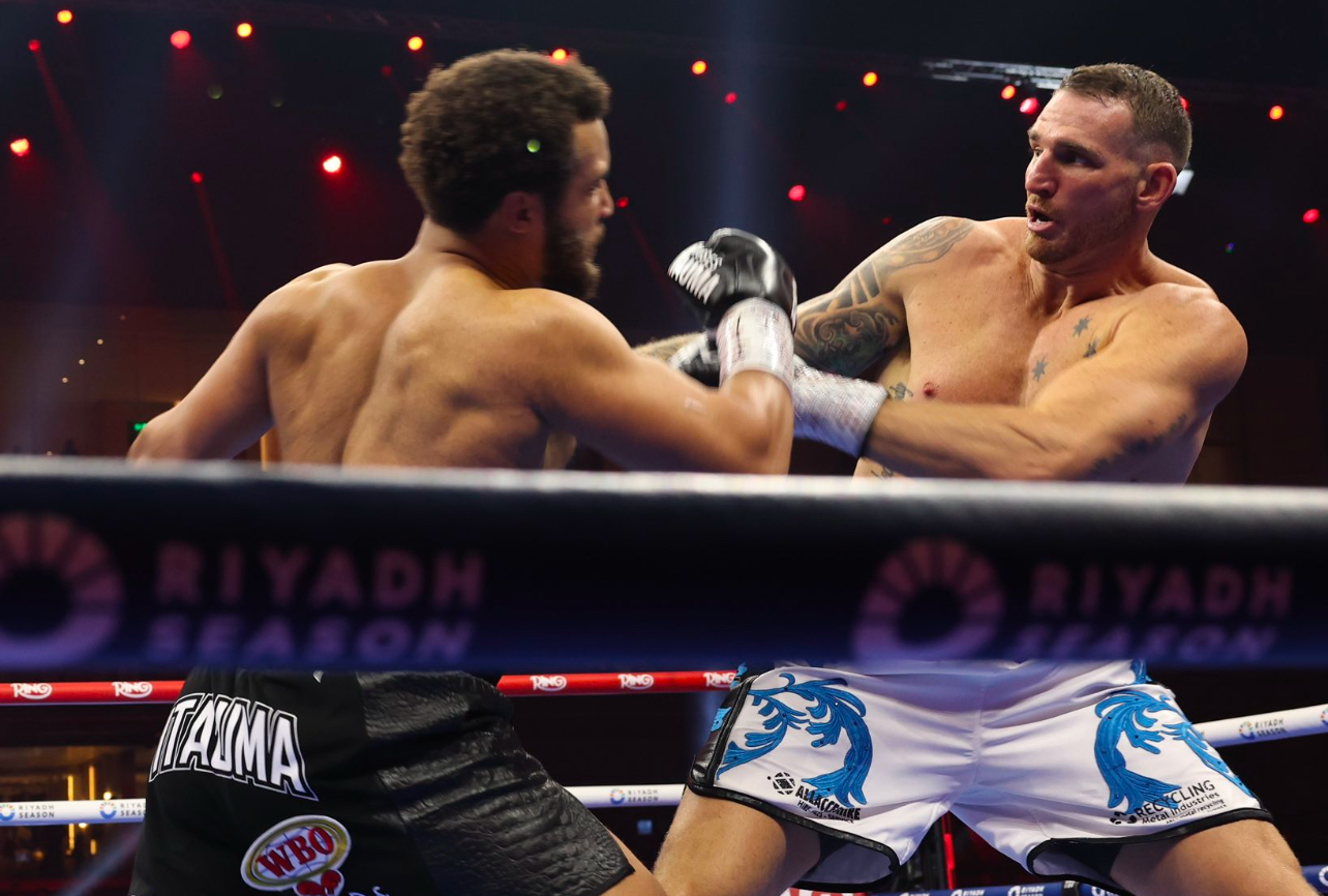 Итаума против Усика и Дюбуа: точнее ли он топов и чем выделяется на их фоне Итаума против Усика и Дюбуа: точнее ли он топов и чем выделяется на их фоне