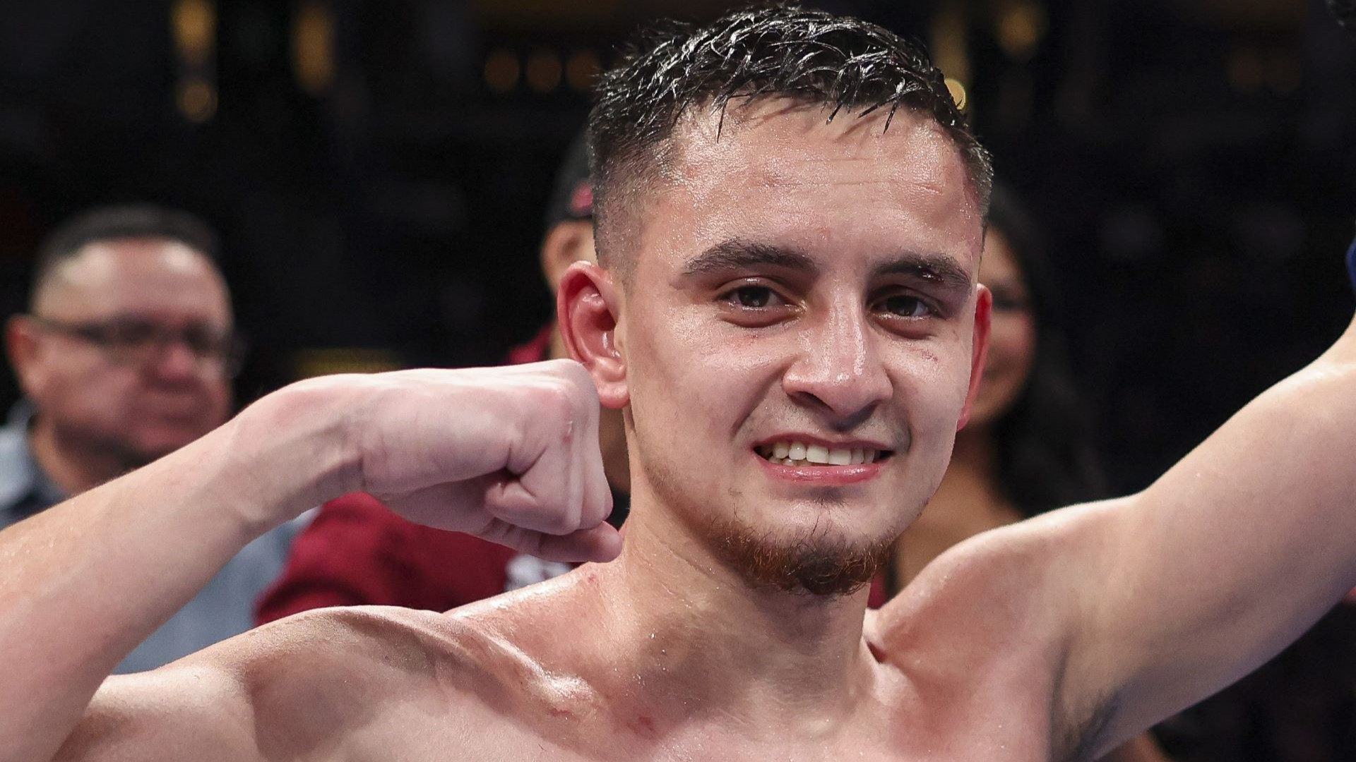 "Nunca hay que rendirse". De La Hoya habla sobre el triunfo de Sandoval en Japón