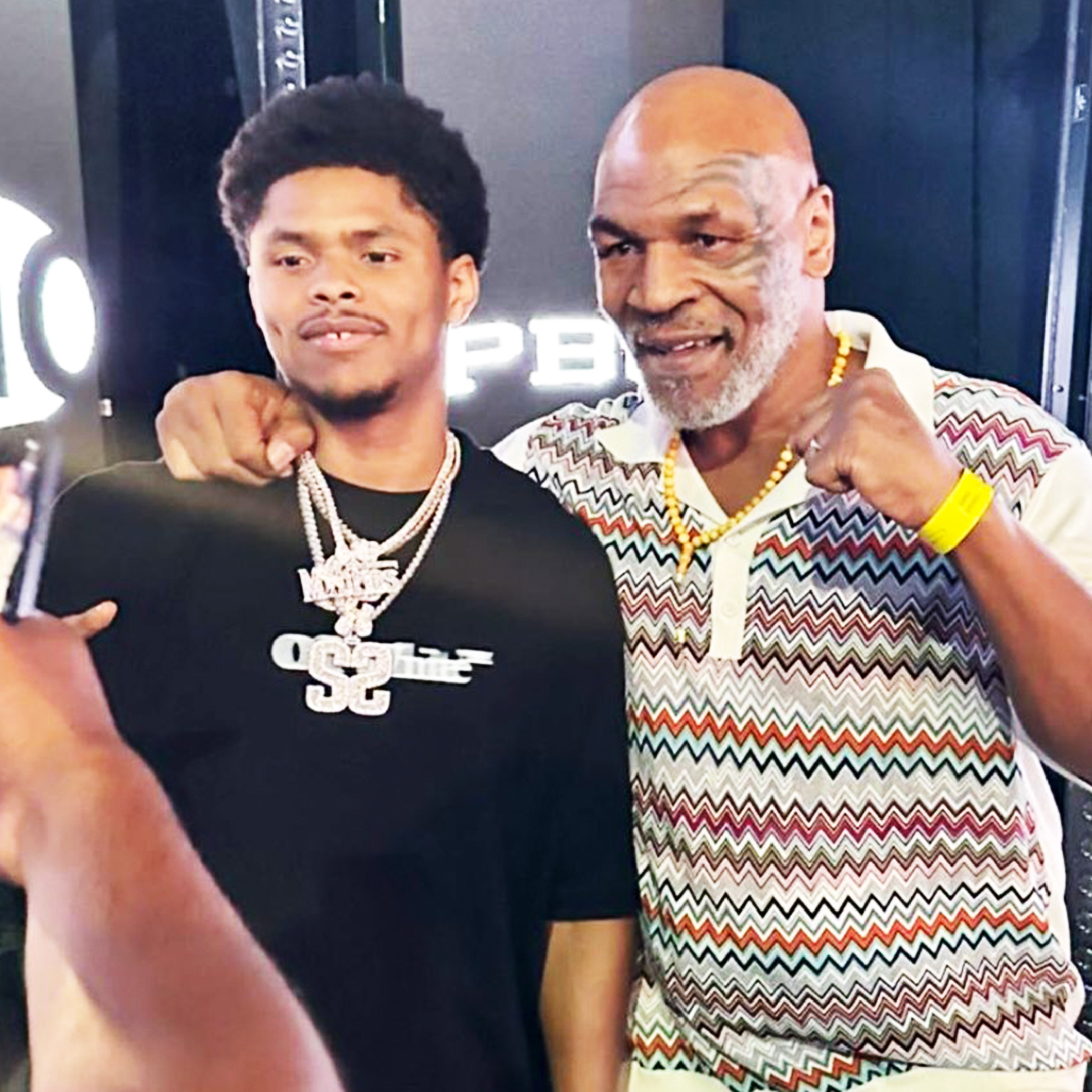 Tyson elogió mucho el boxeo de Shakur Tyson elogió mucho el boxeo de Shakur