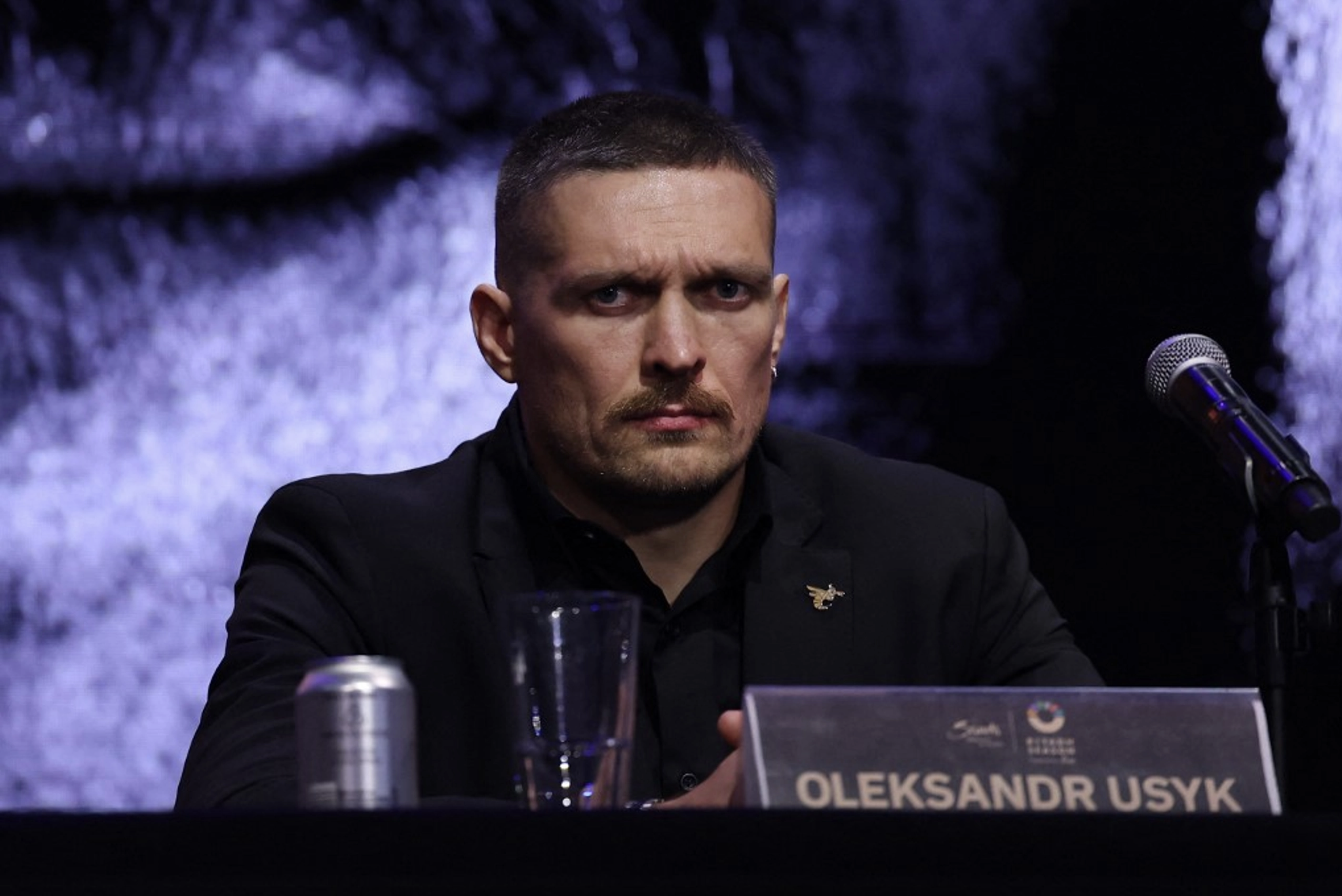 Oleksandr Usyk Suffers Injury, Team Requests Extension from WBO