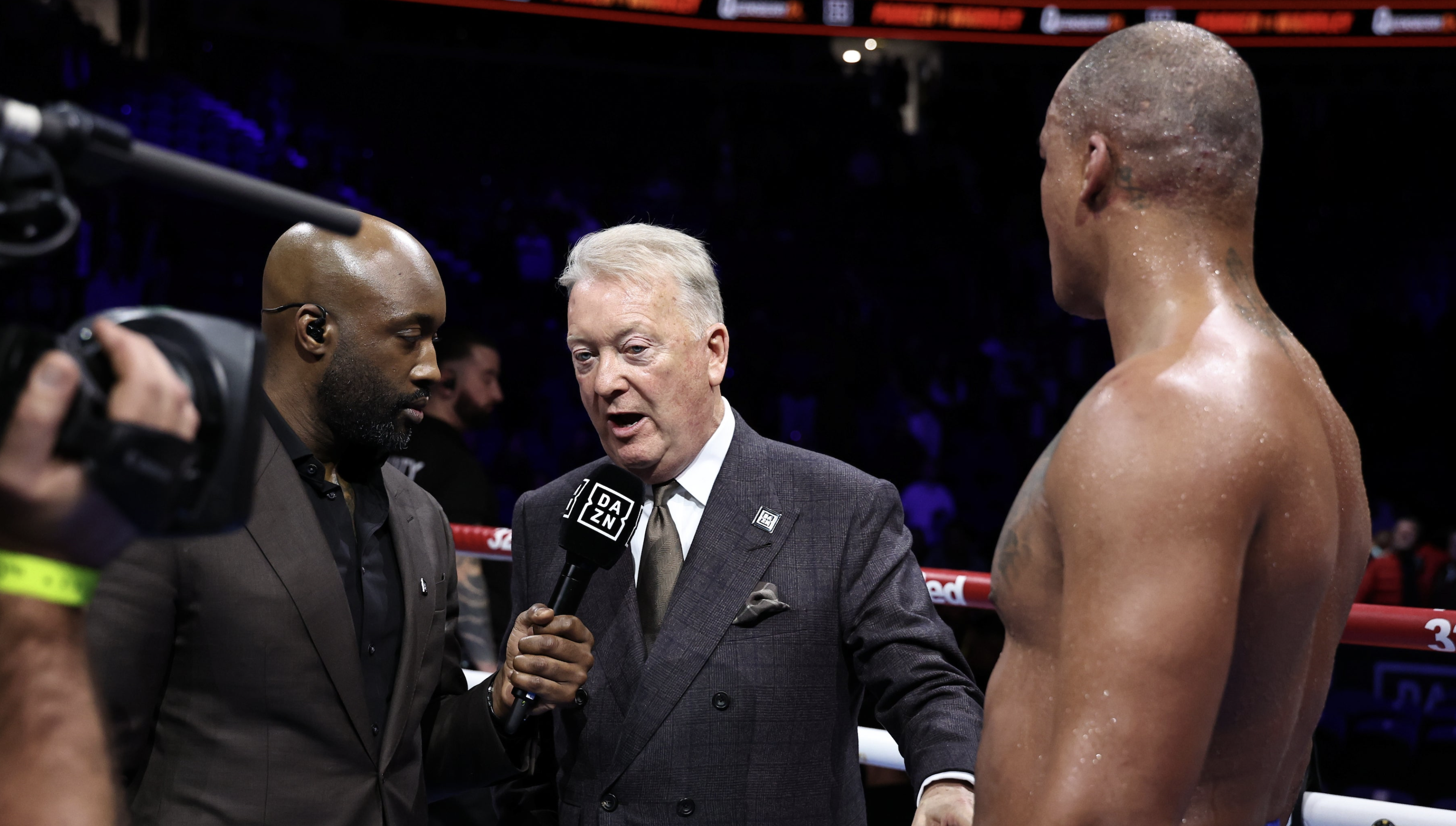 Frank Warren: “Wardley said he wants Usyk — so that’s what happens” Frank Warren: “Wardley said he wants Usyk — so that’s what happens”