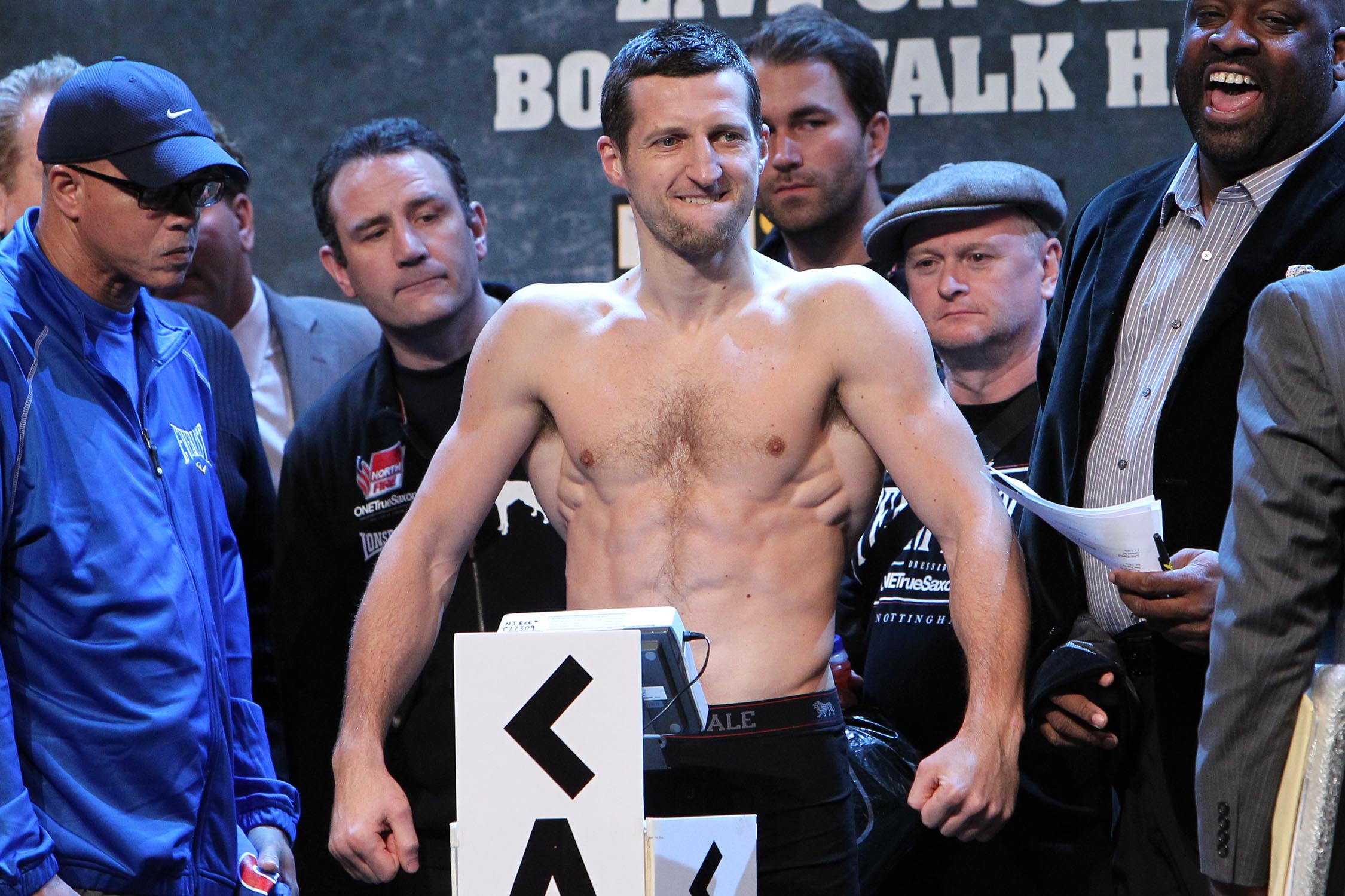 «El rival adecuado por el dinero adecuado». Carl Froch habló sobre su posible regreso al ring