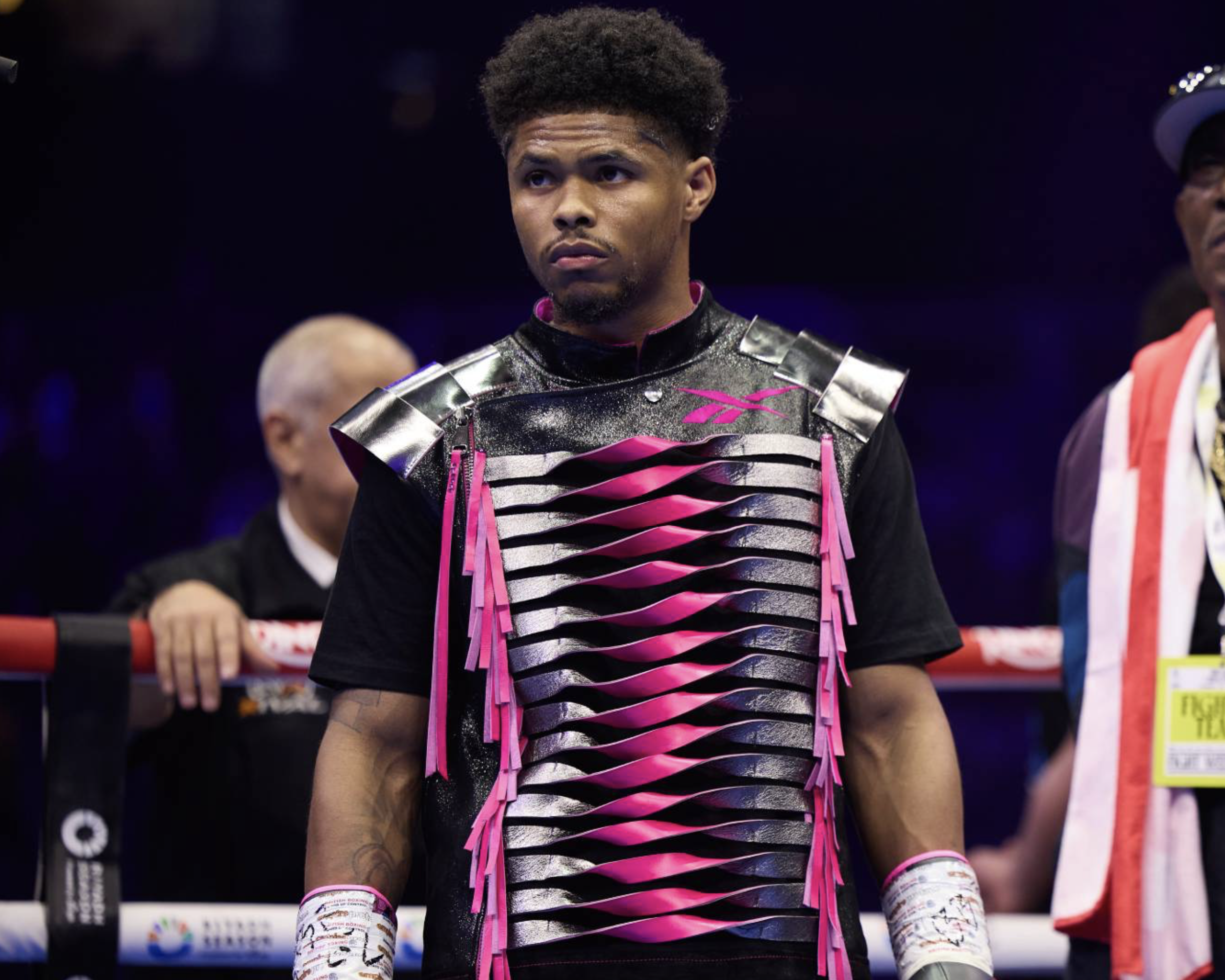 Шакур и Роуч договорились провести бой. Названо условие Шакур и Роуч договорились провести бой. Названо условие