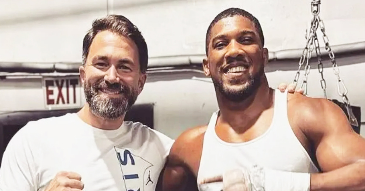 Hearn contó cómo Joshua terminó con Usyk: «Nunca regresó»