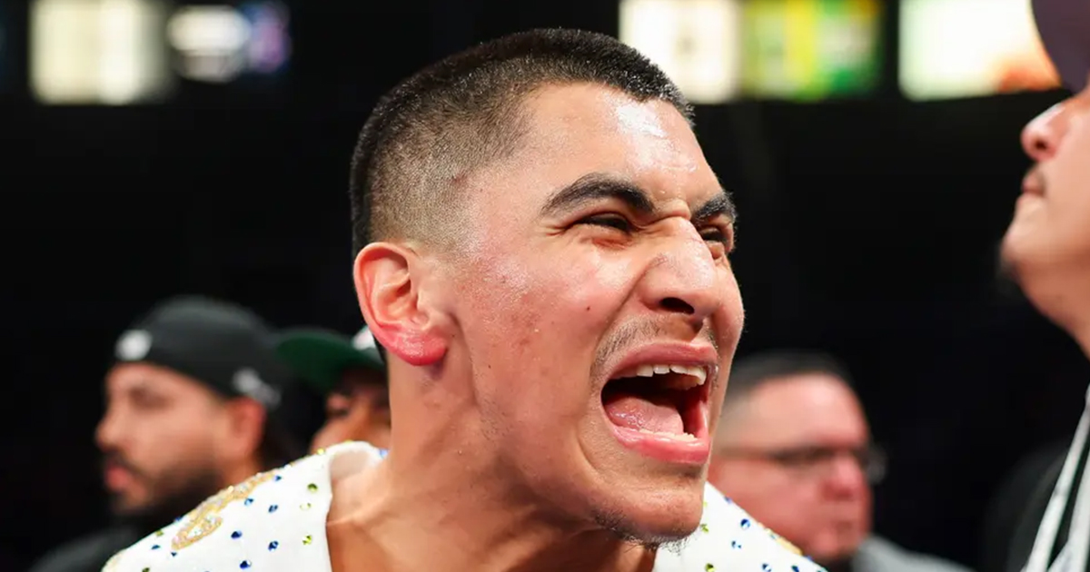 Ortiz's Manager on De La Hoya's Statement: "If You Want the Fight, Call Me"