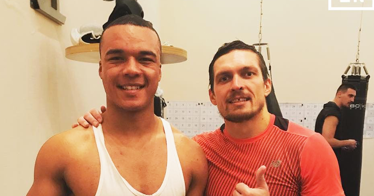 Wardley recuerda su sparring con Usyk: “Me llovían golpes por todos lados”