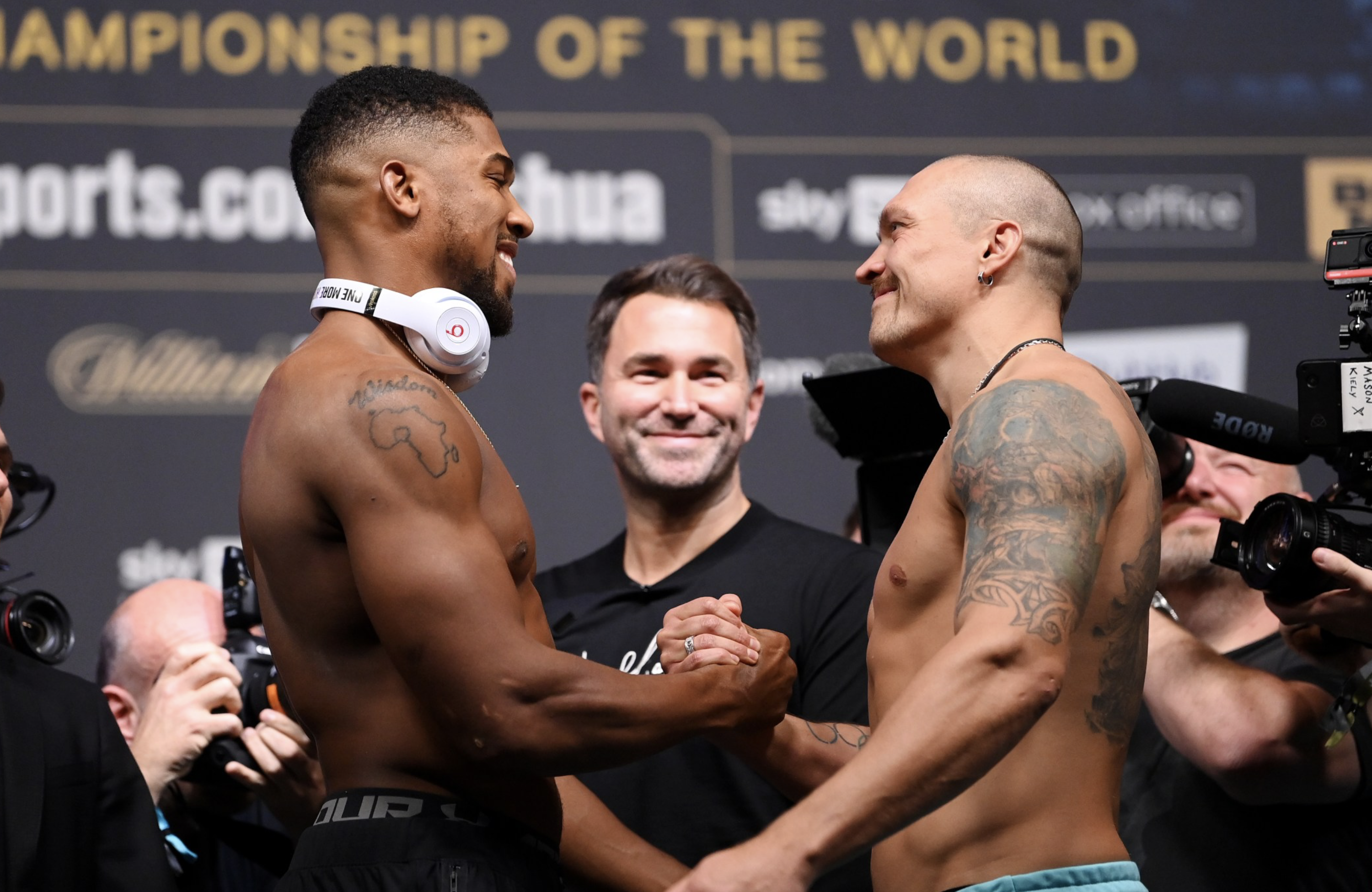 Eddie Hearn: «Joshua realmente pasó un tiempo en el campamento de Usyk» Eddie Hearn: «Joshua realmente pasó un tiempo en el campamento de Usyk»