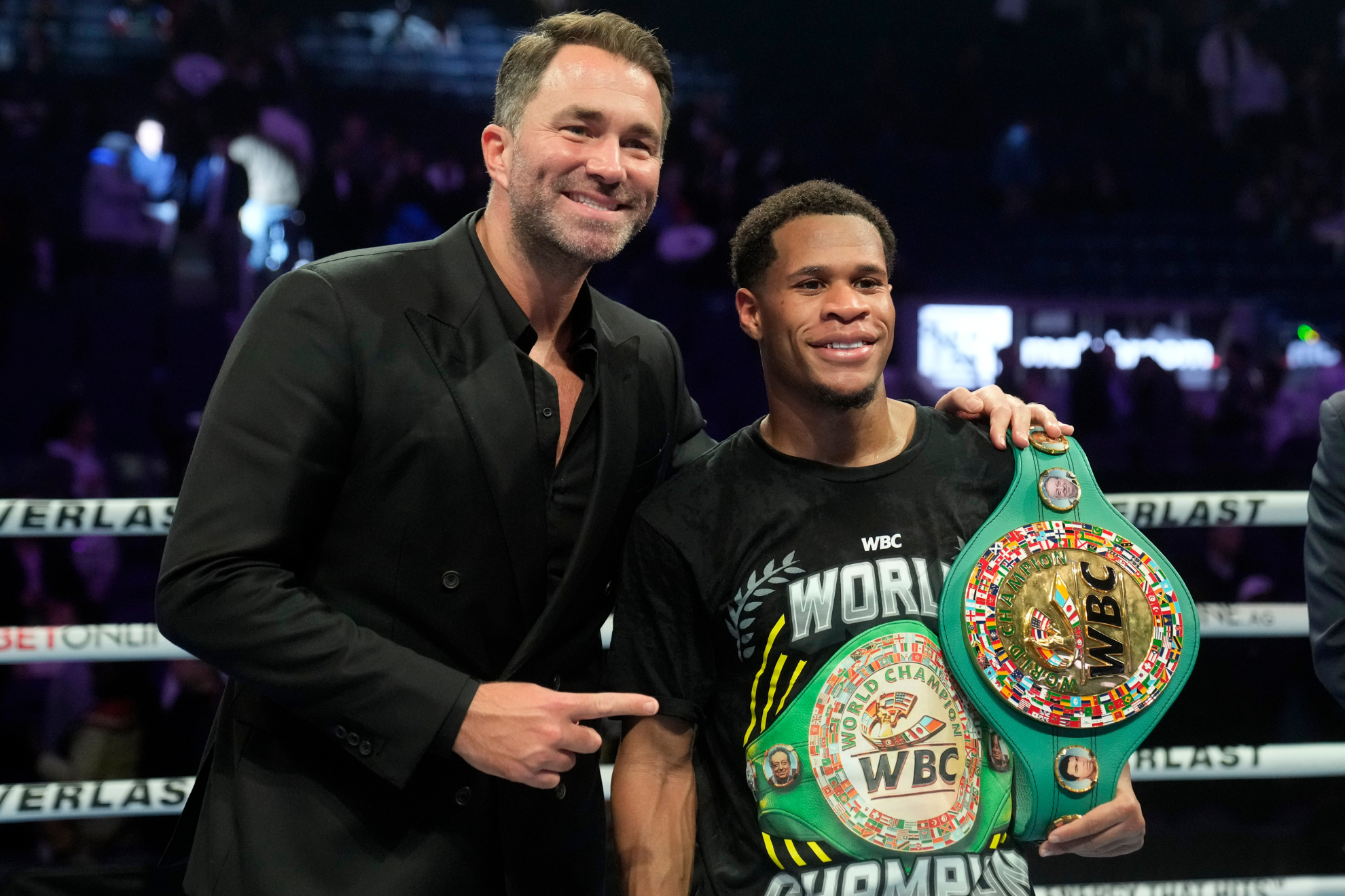 Eddie Hearn: «Haney está envenenado por el deporte y por el dinero»