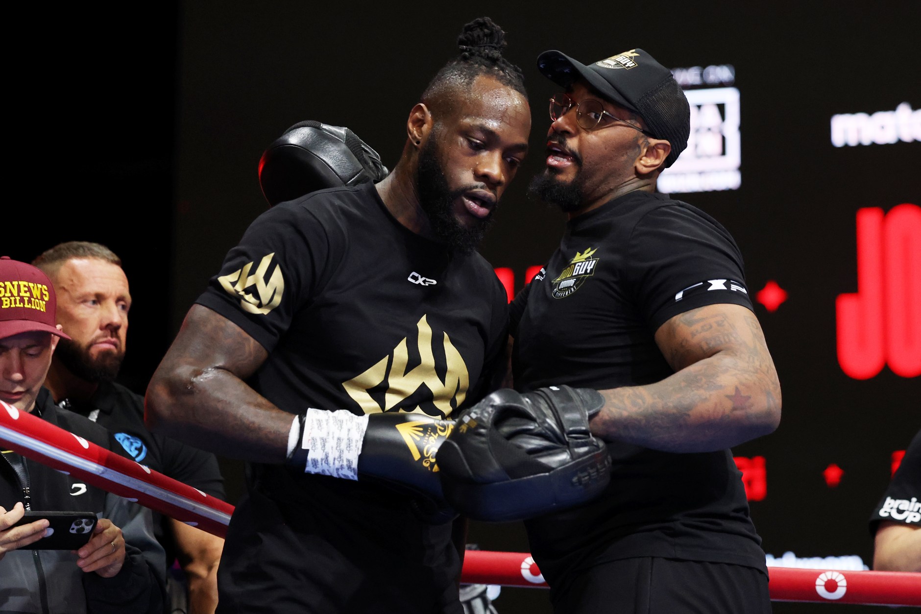 Деонтей Вайлдер та Малік Скотт припинили співпрацю Деонтей Вайлдер та Малік Скотт припинили співпрацю