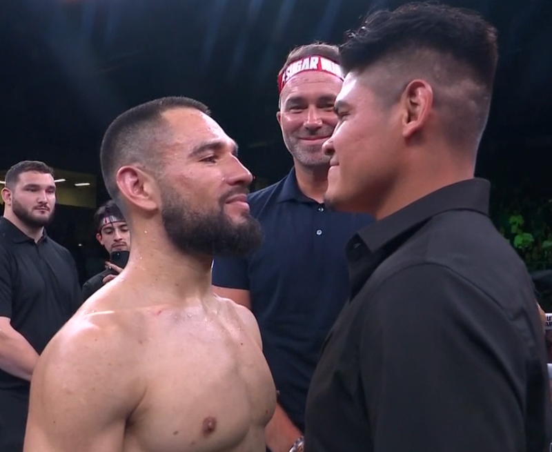 Núñez and Navarrete Face Off