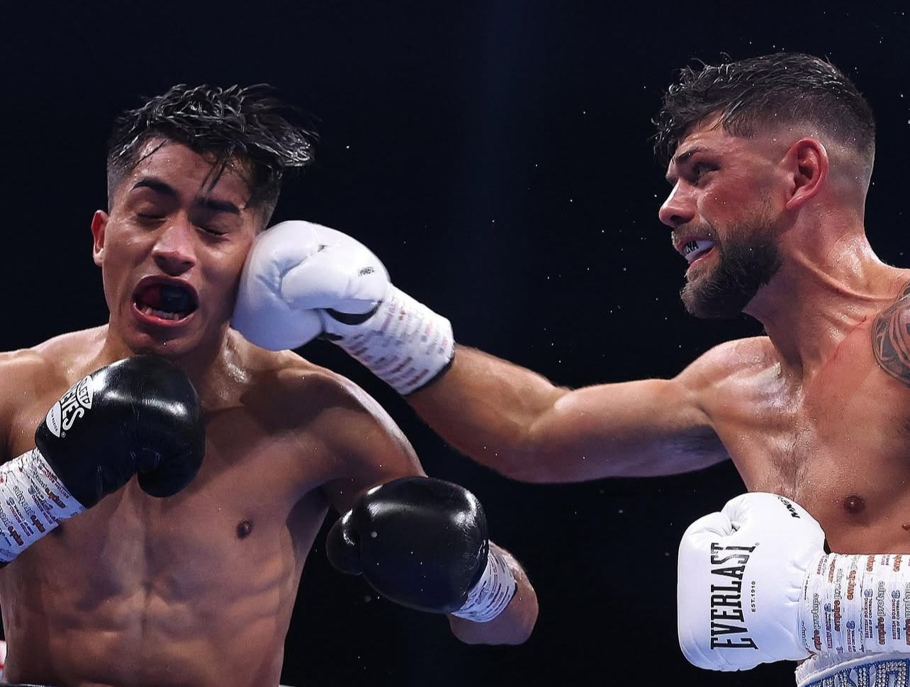 Джо Кордіна переміг Джарета Гонсалеса Джо Кордіна переміг Джарета Гонсалеса