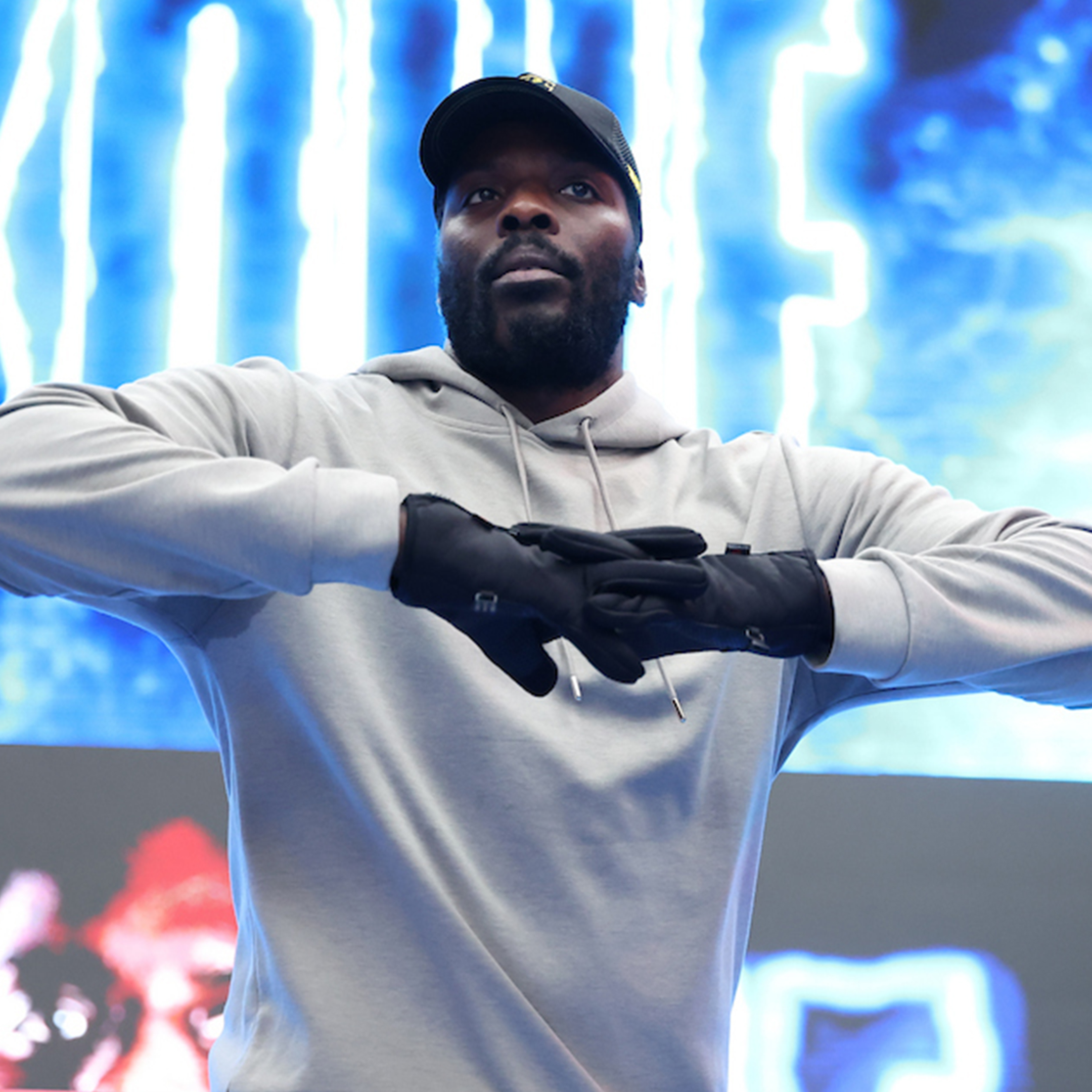 Okolie cree que Usyk intentará noquear a Dubois Okolie cree que Usyk intentará noquear a Dubois