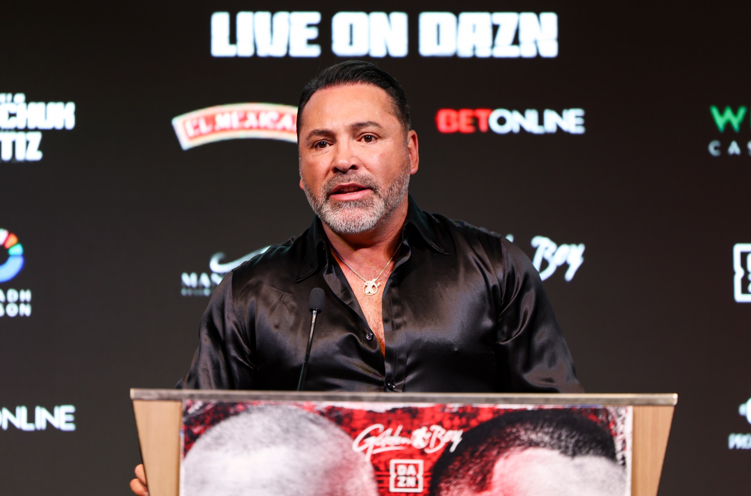 De La Hoya: «Yo solo intentaba conseguir más dinero para mi boxeador»